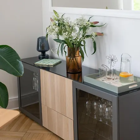 Kaiser 02 By Rockchair L Superhost Status L 3 Bedrooms Boxspringbeds 2 Bathrooms L Cozy Family & Business Flair 155 Sqm 3 Balcony 2nd Floor Elevator Up To 10 Guests Welcomes You! Берлин