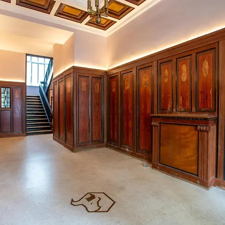 Appartamento Kaiser 02 By Rockchair L Superhost Status L 3 Bedrooms Boxspringbeds 2 Bathrooms L Cozy Family & Business Flair 155 Sqm 3 Balcony 2nd Floor Elevator Up To 10 Guests Welcomes You! *