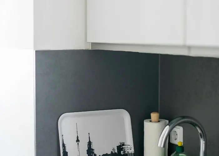 Appartamento Kaiser 02 By Rockchair L Superhost Status L 3 Bedrooms Boxspringbeds 2 Bathrooms L Cozy Family & Business Flair 155 Sqm 3 Balcony 2nd Floor Elevator Up To 10 Guests Welcomes You! *