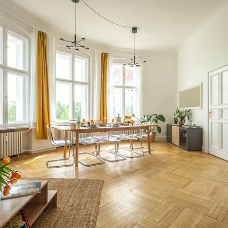 アパート Kaiser 02 By Rockchair L Superhost Status L 3 Bedrooms Boxspringbeds 2 Bathrooms L Cozy Family & Business Flair 155 Sqm 3 Balcony 2nd Floor Elevator Up To 10 Guests Welcomes You!