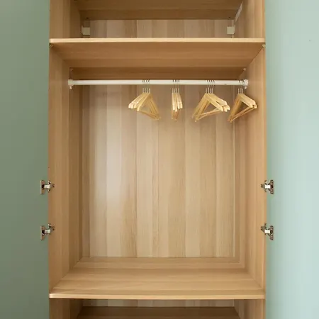 Apartman Kaiser 02 By Rockchair L Superhost Status L 3 Bedrooms Boxspringbeds 2 Bathrooms L Cozy Family & Business Flair 155 Sqm 3 Balcony 2nd Floor Elevator Up To 10 Guests Welcomes You! *