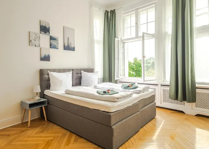 Apartamento Kaiser 02 By Rockchair L Superhost Status L 3 Bedrooms Boxspringbeds 2 Bathrooms L Cozy Family & Business Flair 155 Sqm 3 Balcony 2nd Floor Elevator Up To 10 Guests Welcomes You! *