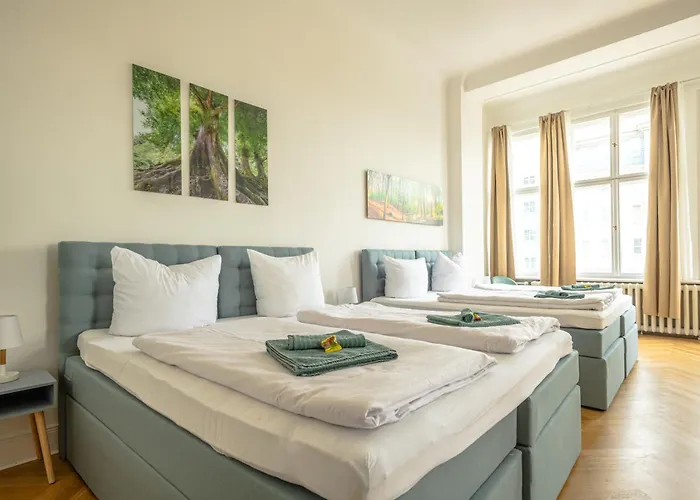 アパート Kaiser 02 By Rockchair L Superhost Status L 3 Bedrooms Boxspringbeds 2 Bathrooms L Cozy Family & Business Flair 155 Sqm 3 Balcony 2nd Floor Elevator Up To 10 Guests Welcomes You! ベルリン