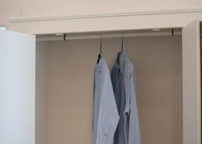 Apartman Kaiser 02 By Rockchair L Superhost Status L 3 Bedrooms Boxspringbeds 2 Bathrooms L Cozy Family & Business Flair 155 Sqm 3 Balcony 2nd Floor Elevator Up To 10 Guests Welcomes You!