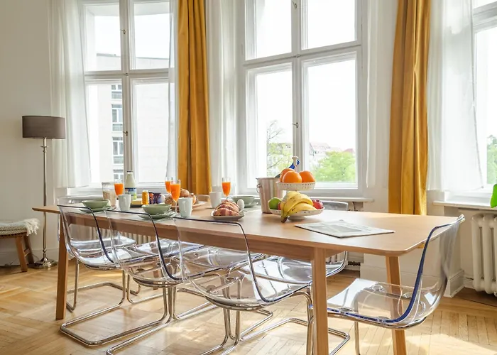 アパート Kaiser 02 By Rockchair L Superhost Status L 3 Bedrooms Boxspringbeds 2 Bathrooms L Cozy Family & Business Flair 155 Sqm 3 Balcony 2nd Floor Elevator Up To 10 Guests Welcomes You!