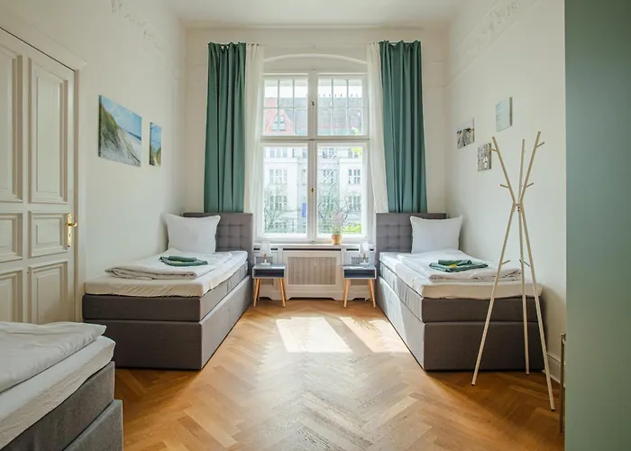 Apartman Kaiser 02 By Rockchair L Superhost Status L 3 Bedrooms Boxspringbeds 2 Bathrooms L Cozy Family & Business Flair 155 Sqm 3 Balcony 2nd Floor Elevator Up To 10 Guests Welcomes You! *