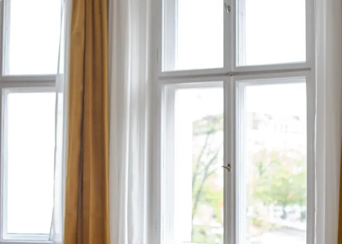 Apartman Kaiser 02 By Rockchair L Superhost Status L 3 Bedrooms Boxspringbeds 2 Bathrooms L Cozy Family & Business Flair 155 Sqm 3 Balcony 2nd Floor Elevator Up To 10 Guests Welcomes You! *