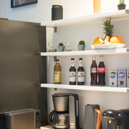 Lejlighed Kaiser 02 By Rockchair L Superhost Status L 3 Bedrooms Boxspringbeds 2 Bathrooms L Cozy Family & Business Flair 155 Sqm 3 Balcony 2nd Floor Elevator Up To 10 Guests Welcomes You! *