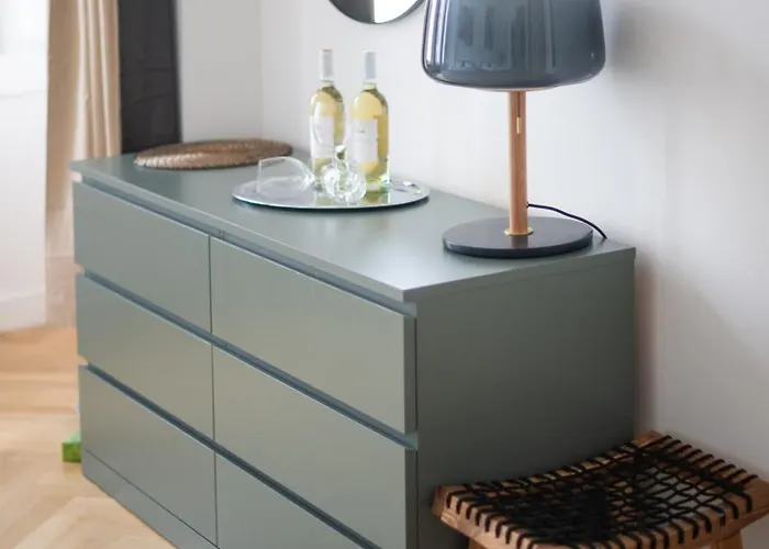 Apartamento Kaiser 02 By Rockchair L Superhost Status L 3 Bedrooms Boxspringbeds 2 Bathrooms L Cozy Family & Business Flair 155 Sqm 3 Balcony 2nd Floor Elevator Up To 10 Guests Welcomes You! Berlín