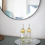 דירה Kaiser 02 By Rockchair L Superhost Status L 3 Bedrooms Boxspringbeds 2 Bathrooms L Cozy Family & Business Flair 155 Sqm 3 Balcony 2nd Floor Elevator Up To 10 Guests Welcomes You!
