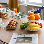 Appartement Kaiser 02 By Rockchair L Superhost Status L 3 Bedrooms Boxspringbeds 2 Bathrooms L Cozy Family & Business Flair 155 Sqm 3 Balcony 2nd Floor Elevator Up To 10 Guests Welcomes You! *