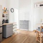 Appartement Kaiser 02 By Rockchair L Superhost Status L 3 Bedrooms Boxspringbeds 2 Bathrooms L Cozy Family & Business Flair 155 Sqm 3 Balcony 2nd Floor Elevator Up To 10 Guests Welcomes You!