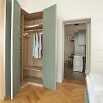 דירה Kaiser 02 By Rockchair L Superhost Status L 3 Bedrooms Boxspringbeds 2 Bathrooms L Cozy Family & Business Flair 155 Sqm 3 Balcony 2nd Floor Elevator Up To 10 Guests Welcomes You! ברלין