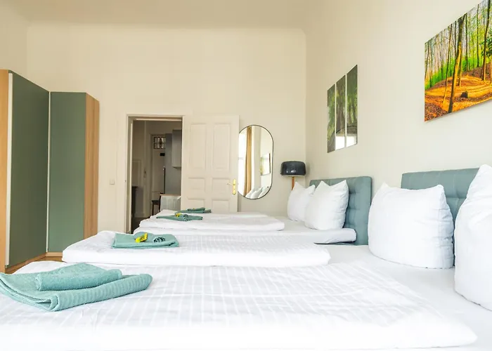 Διαμέρισμα Kaiser 02 By Rockchair L Superhost Status L 3 Bedrooms Boxspringbeds 2 Bathrooms L Cozy Family & Business Flair 155 Sqm 3 Balcony 2nd Floor Elevator Up To 10 Guests Welcomes You! *