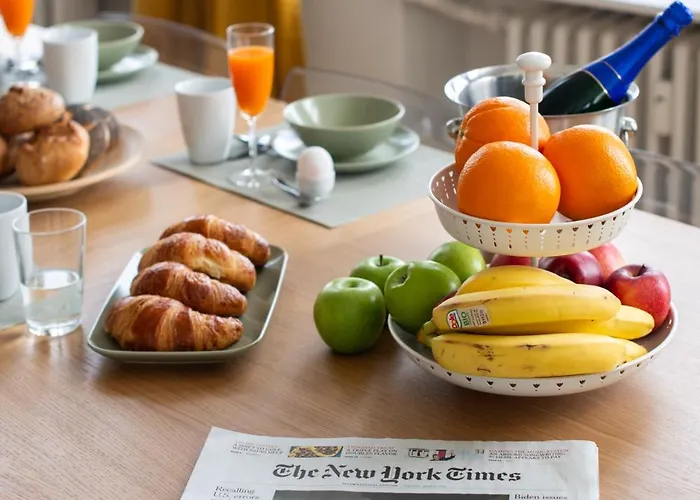 Διαμέρισμα Kaiser 02 By Rockchair L Superhost Status L 3 Bedrooms Boxspringbeds 2 Bathrooms L Cozy Family & Business Flair 155 Sqm 3 Balcony 2nd Floor Elevator Up To 10 Guests Welcomes You! *