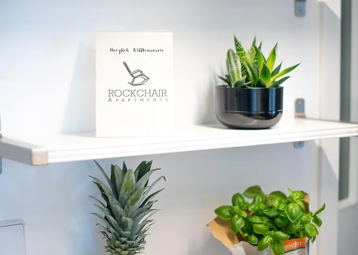 Kaiser 02 By Rockchair L Superhost Status L 3 Bedrooms Boxspringbeds 2 Bathrooms L Cozy Family & Business Flair 155 Sqm 3 Balcony 2nd Floor Elevator Up To 10 Guests Welcomes You!