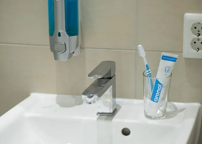 Διαμέρισμα Kaiser 02 By Rockchair L Superhost Status L 3 Bedrooms Boxspringbeds 2 Bathrooms L Cozy Family & Business Flair 155 Sqm 3 Balcony 2nd Floor Elevator Up To 10 Guests Welcomes You!